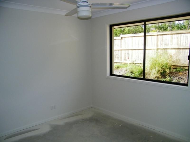 6 Eric Drive, Blackstone QLD 4304