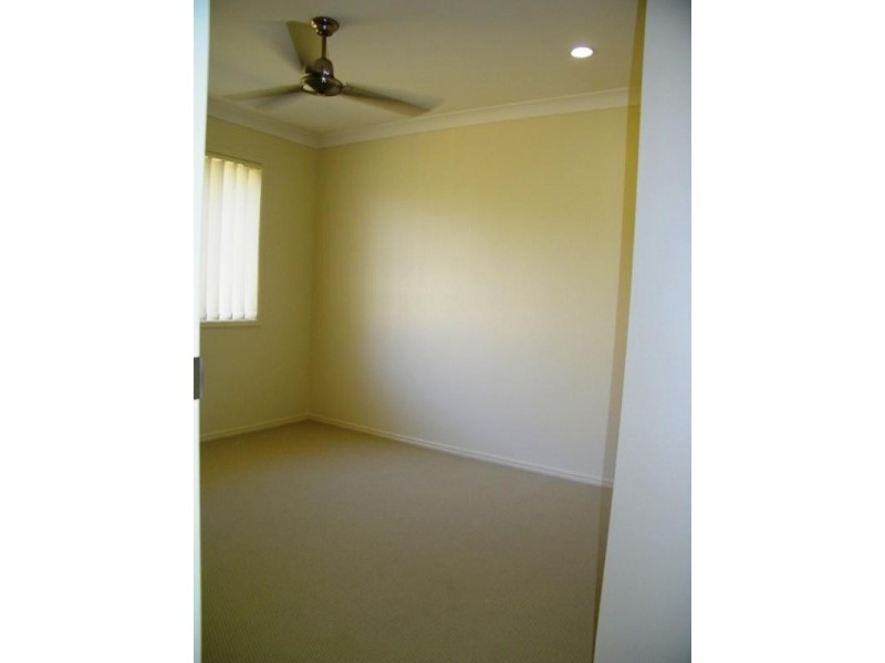 60 Dornoch Crescent, Raceview QLD 4305