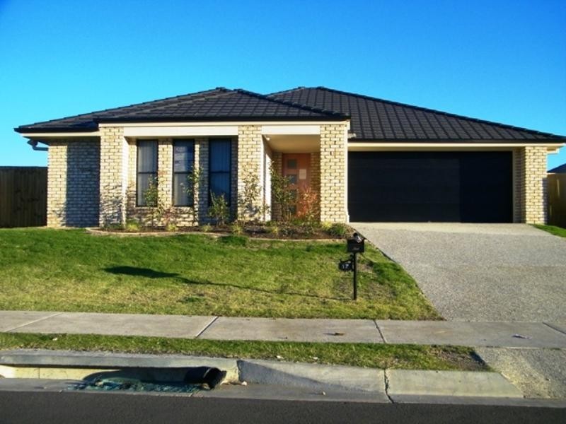 17 (lot 214) Pencarrow Crescent, Raceview QLD 4305