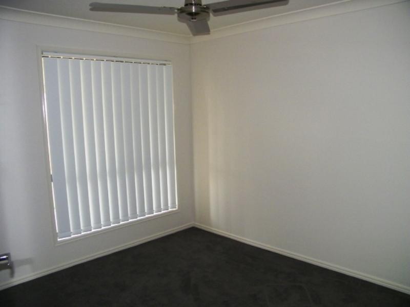 17 (lot 214) Pencarrow Crescent, Raceview QLD 4305