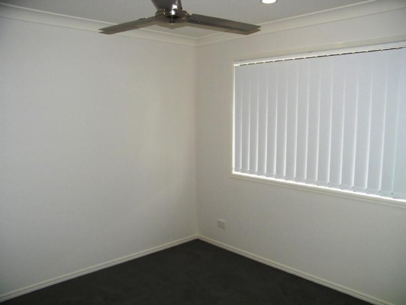 17 (lot 214) Pencarrow Crescent, Raceview QLD 4305