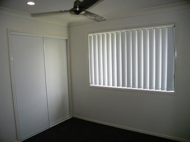 17 (lot 214) Pencarrow Crescent, Raceview QLD 4305