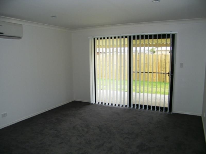 17 (lot 214) Pencarrow Crescent, Raceview QLD 4305