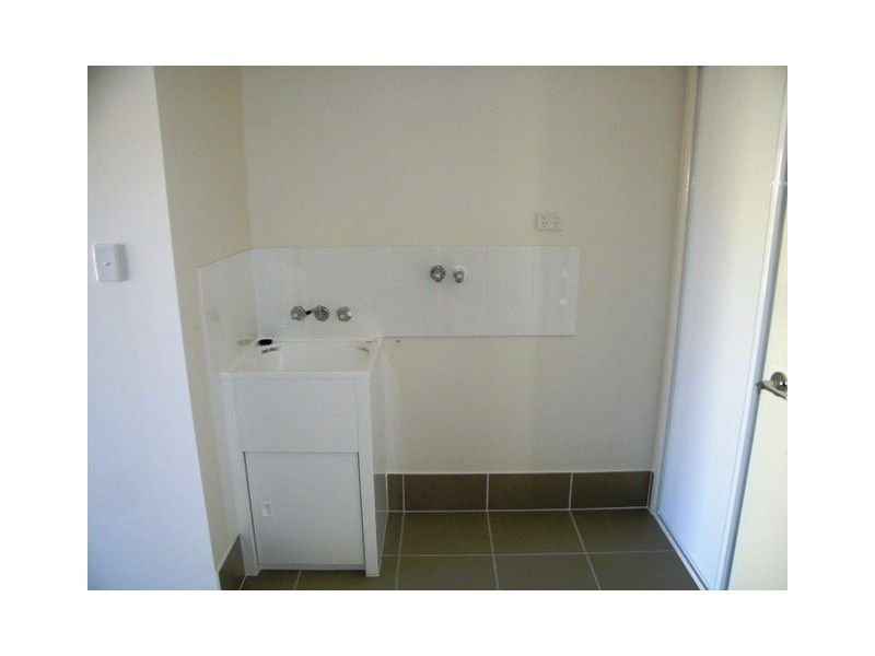 70 Avon Street, Leichhardt QLD 4305