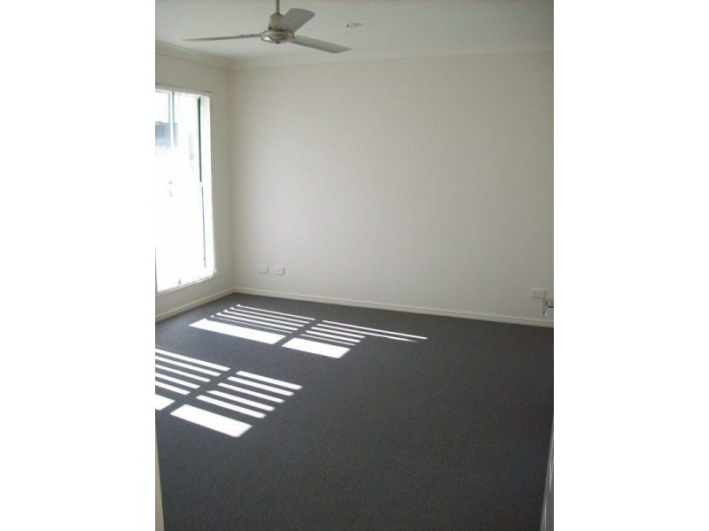 7 Jene Close, Flinders View QLD 4305