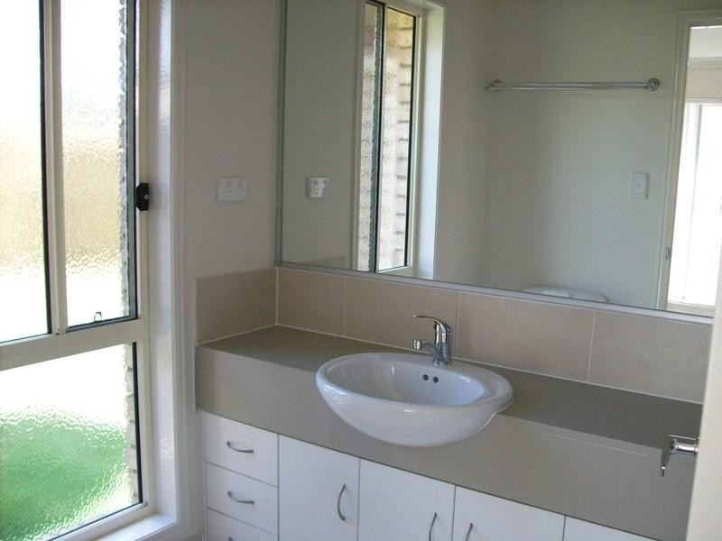 7 Jene Close, Flinders View QLD 4305