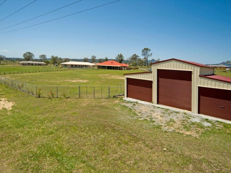 20 Ivory Close, Peak Crossing QLD 4306