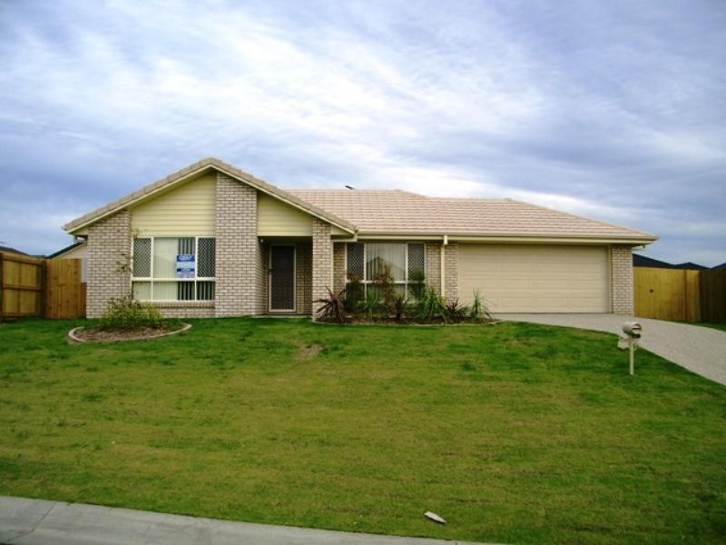 52 Dornoch Crescent, Raceview QLD 4305