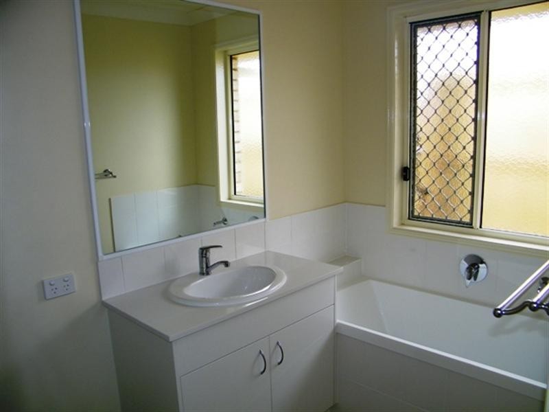 52 Dornoch Crescent, Raceview QLD 4305