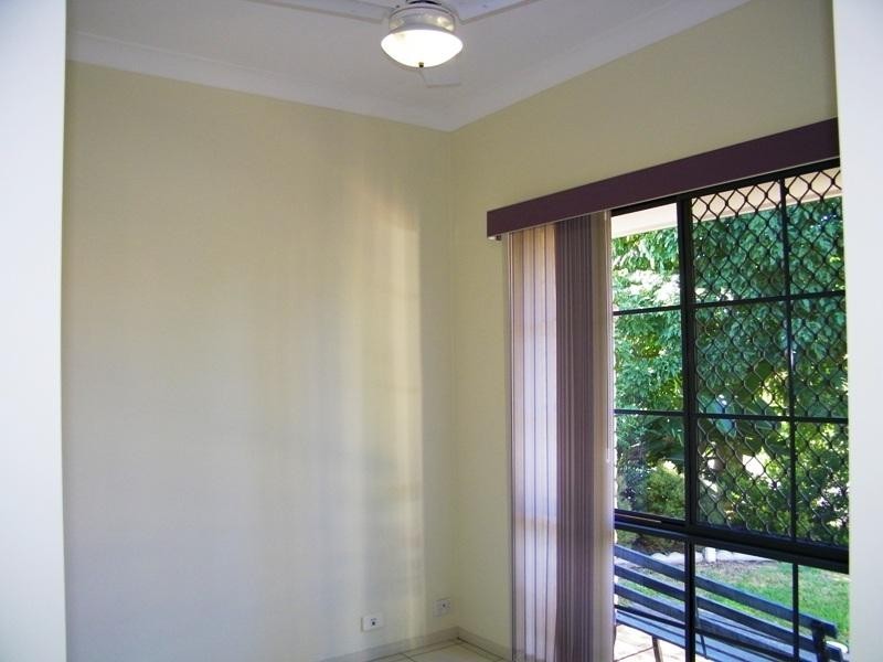 19 Elmhurst Crescent, Flinders View QLD 4305