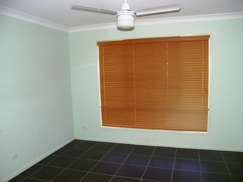 10 Ivory Close, Peak Crossing QLD 4306