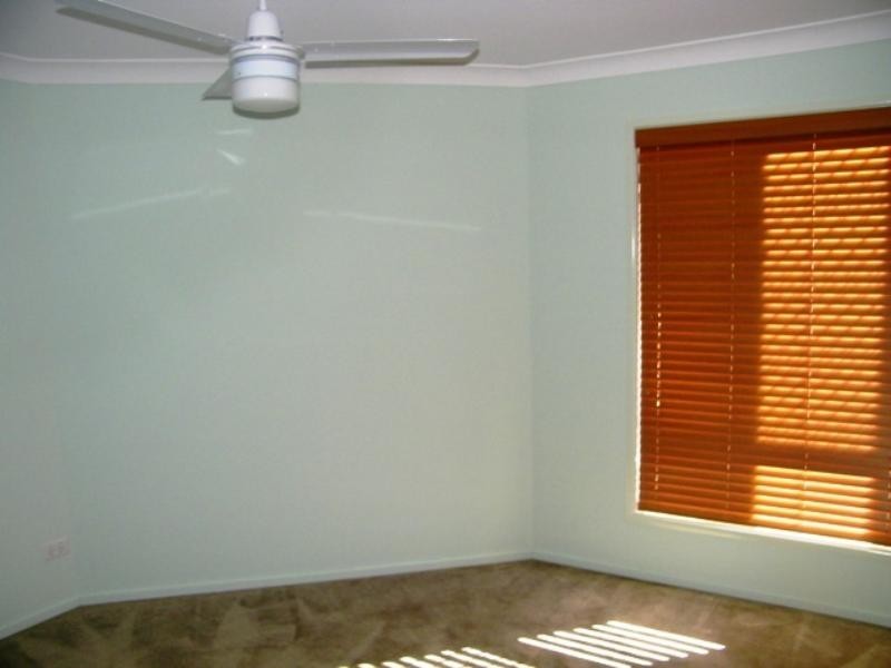 10 Ivory Close, Peak Crossing QLD 4306