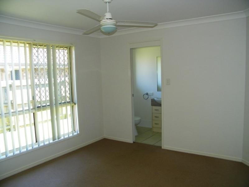 102 Anna Drive, Raceview QLD 4305