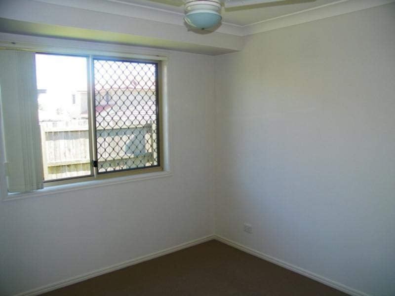 102 Anna Drive, Raceview QLD 4305