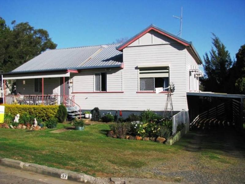 37 McGregor Street, Harrisville QLD 4307