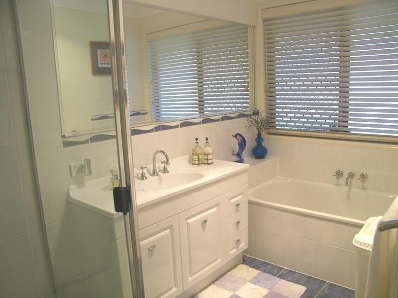 38 Lakeview Drive, Deebing Heights QLD 4306