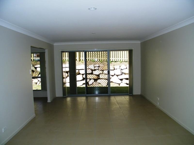 72 Harold Reinhardt Street, Redbank Plains QLD 4301
