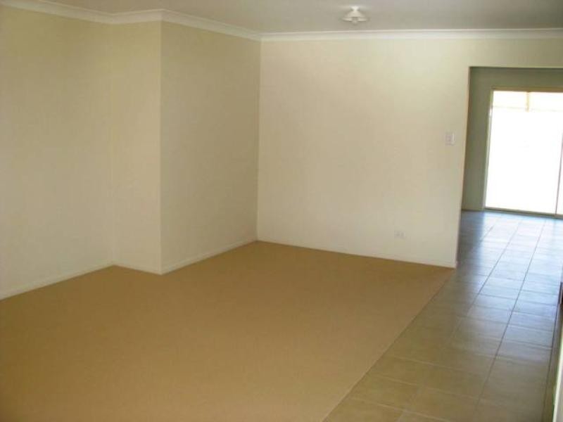 89 High Street, Blackstone QLD 4304