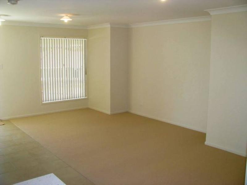 89 High Street, Blackstone QLD 4304