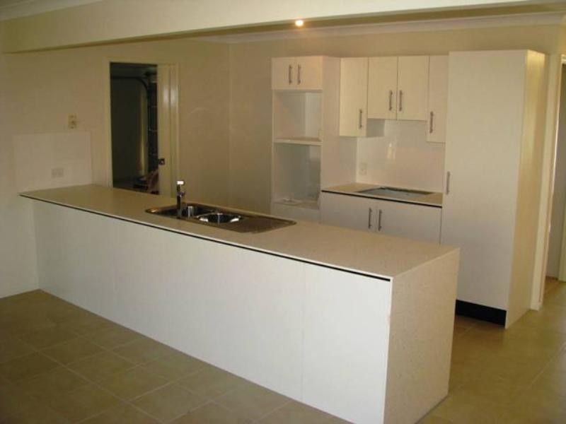 89 High Street, Blackstone QLD 4304