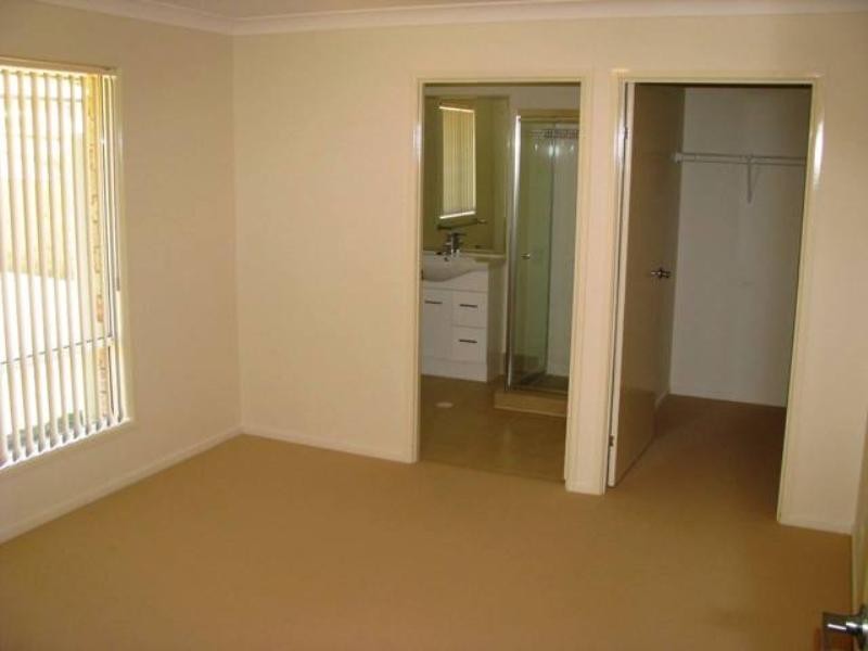 89 High Street, Blackstone QLD 4304
