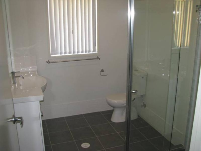 5 Eric Drive, Blackstone QLD 4304