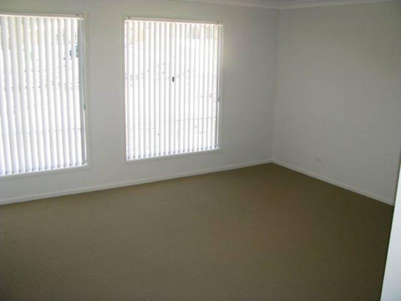 5 Eric Drive, Blackstone QLD 4304