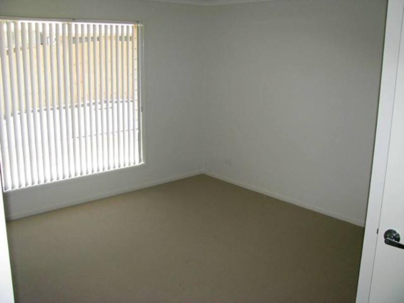 9 Eric Drive, Blackstone QLD 4304