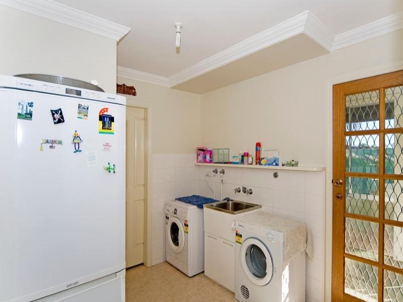 28-30 Hall Street, Yamanto QLD 4305