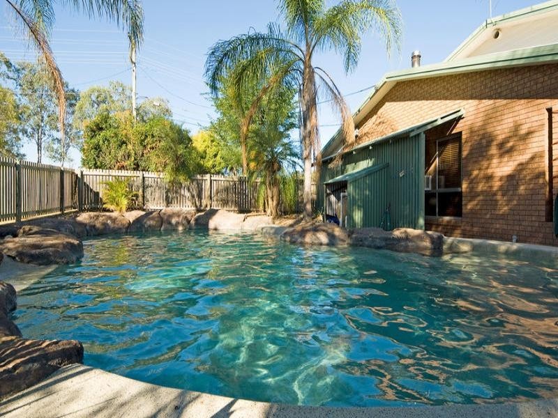 28-30 Hall Street, Yamanto QLD 4305