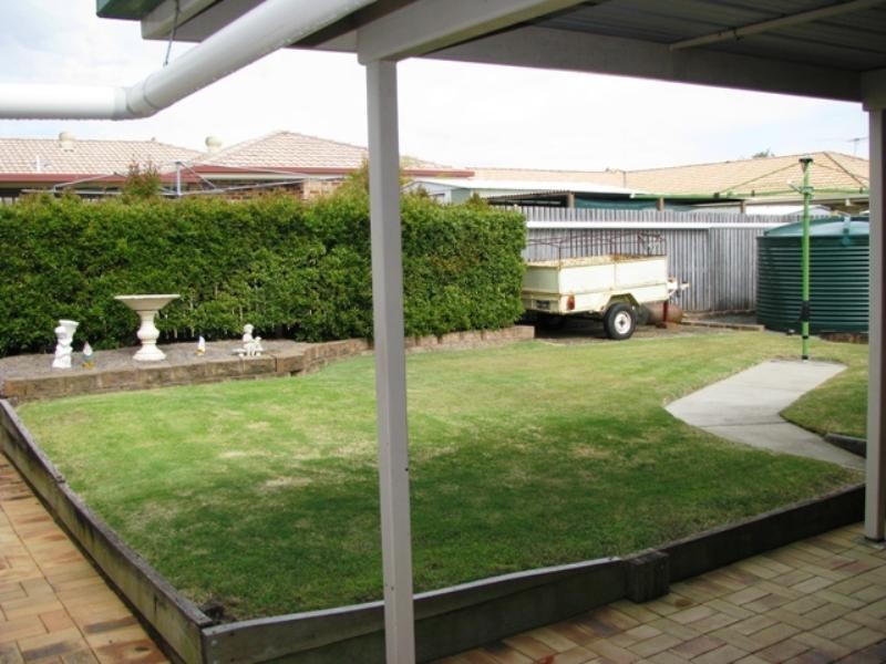 145 Edwards Street, Flinders View QLD 4305
