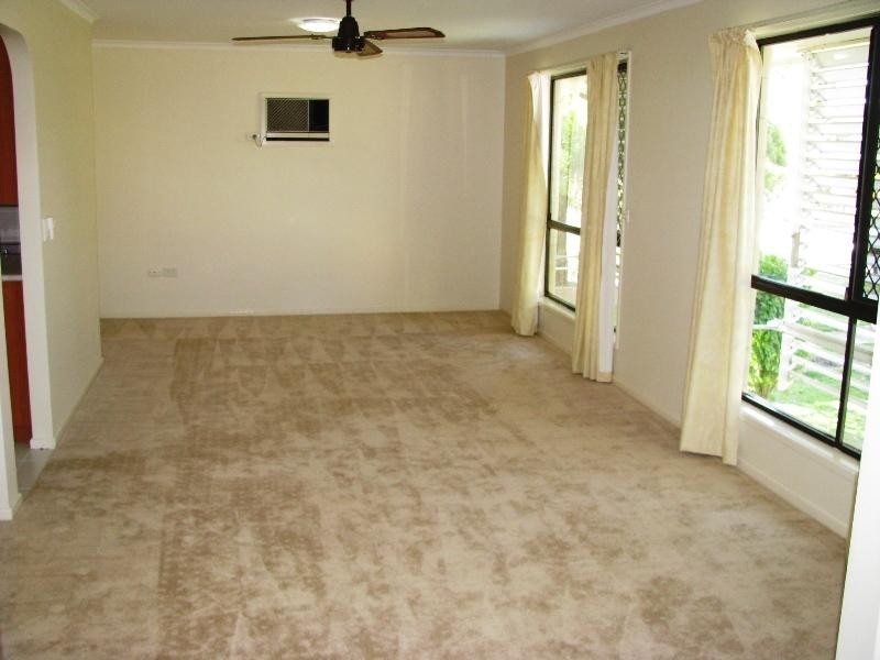 23 Pine Street, Flinders View QLD 4305