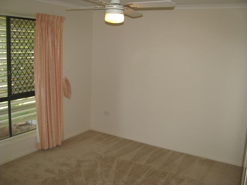 23 Pine Street, Flinders View QLD 4305