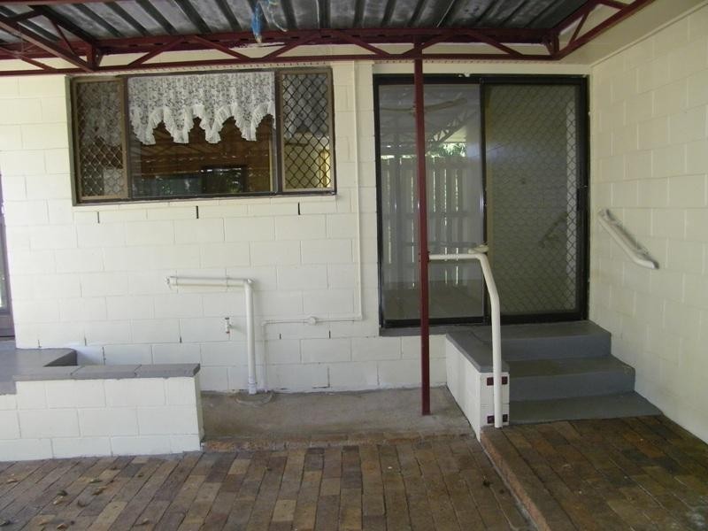 23 Pine Street, Flinders View QLD 4305