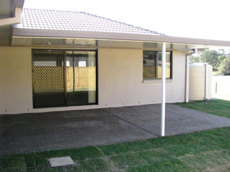 33 Eric Drive, Blackstone QLD 4304