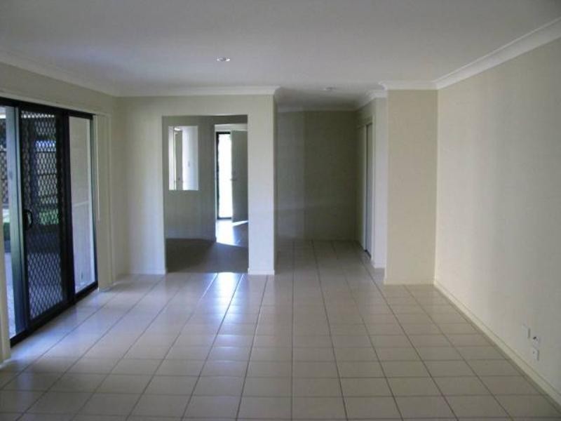 11 Bosswood Court, Yamanto QLD 4305