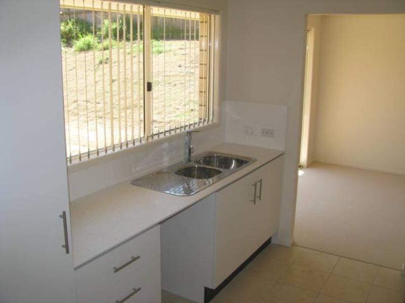 114 High Street, Blackstone QLD 4304