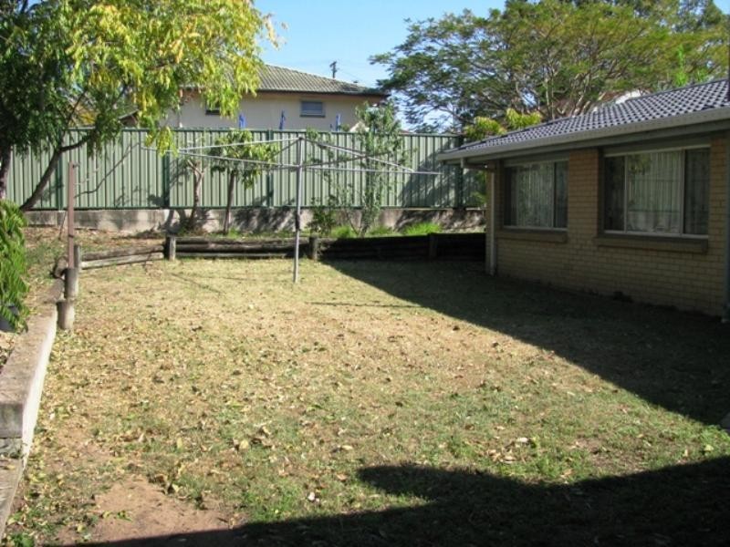 173 Old Ipswich Road, Riverview QLD 4303