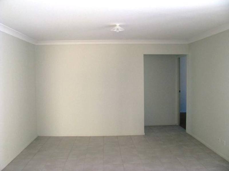 17 Figtree Court, Yamanto QLD 4305