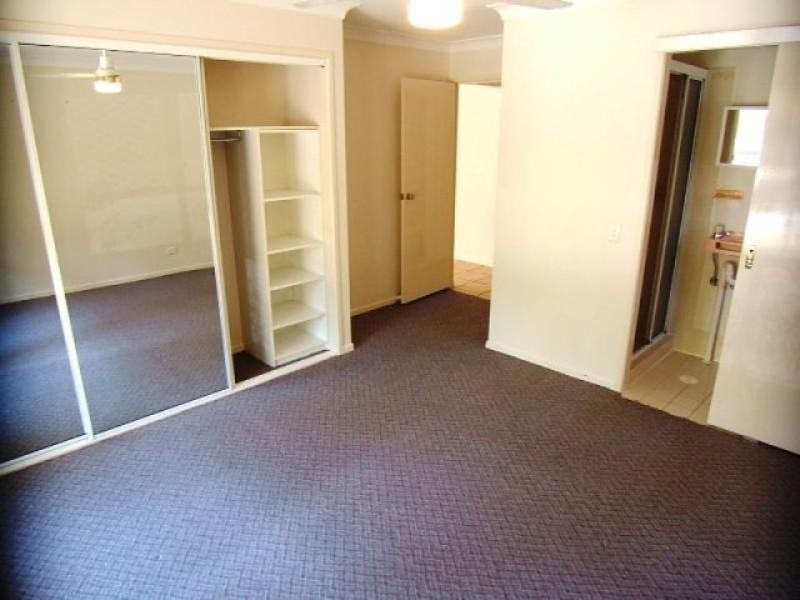 27 Edith Street, North Ipswich QLD 4305