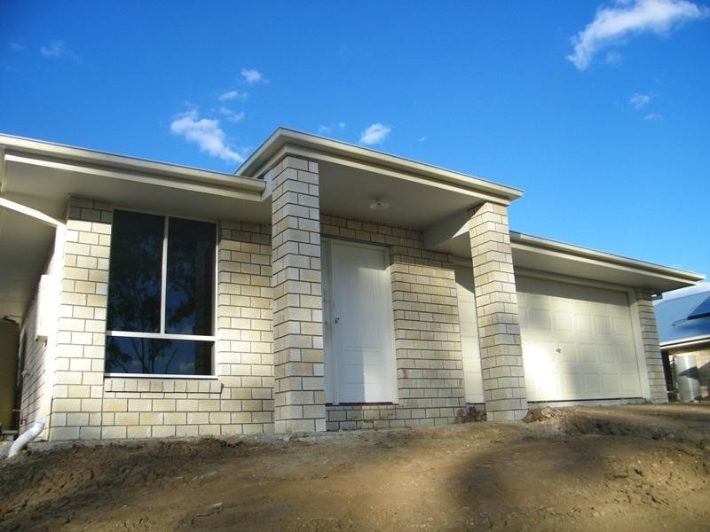 13 Figtree Court, Yamanto QLD 4305