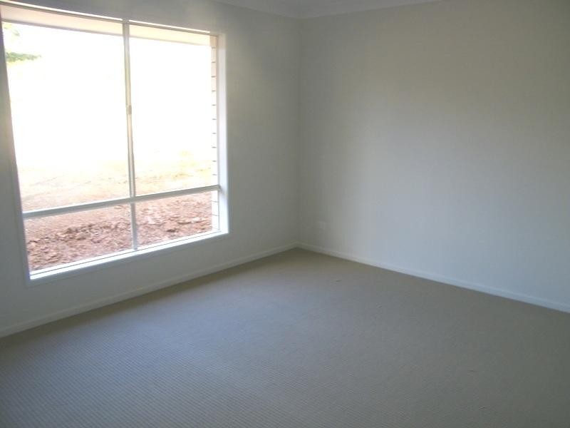 13 Figtree Court, Yamanto QLD 4305