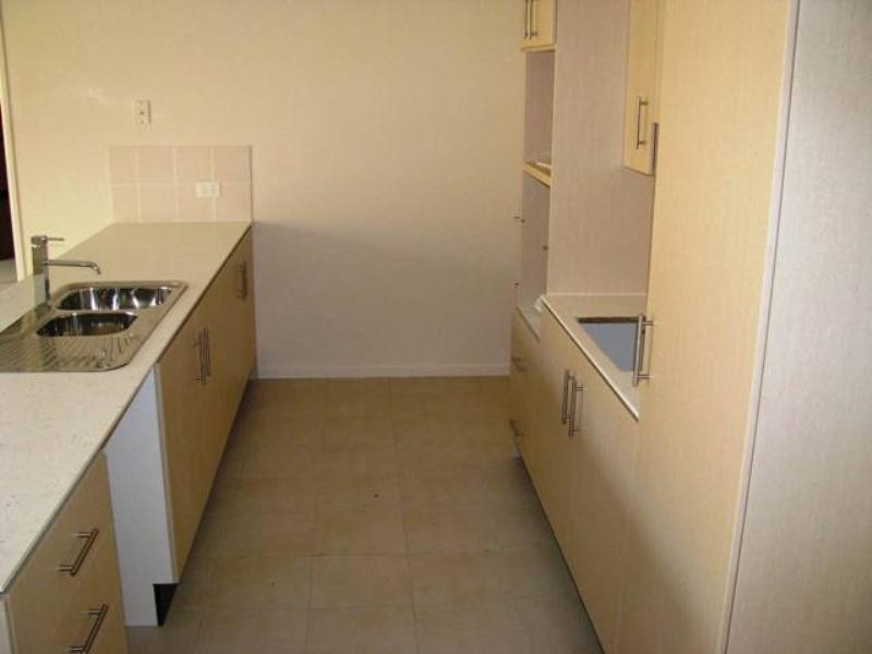 15 Figtree Court, Yamanto QLD 4305