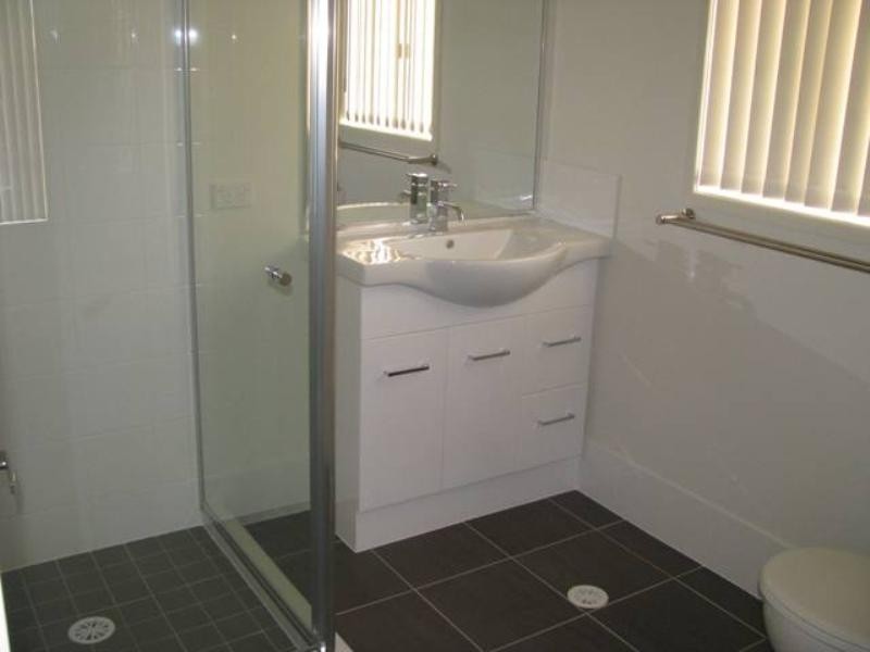 8 Figtree Court, Yamanto QLD 4305