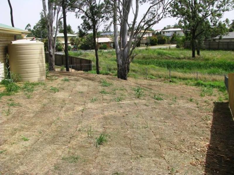 8 Figtree Court, Yamanto QLD 4305