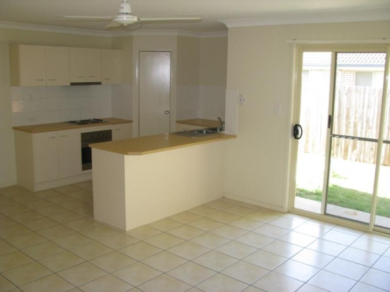 122 Anna Drive, Raceview QLD 4305