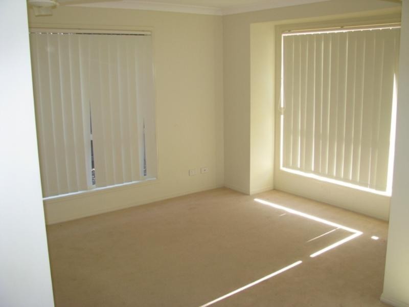 122 Anna Drive, Raceview QLD 4305