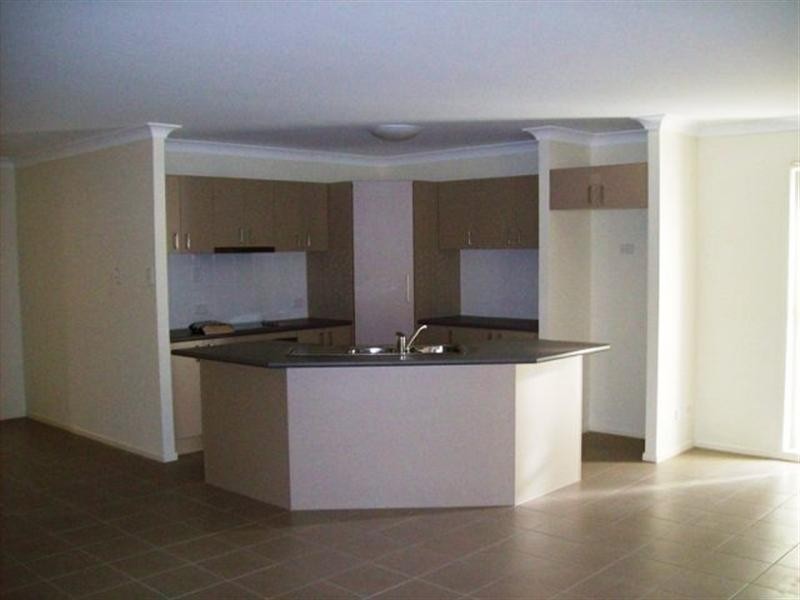 5 Bosswood Court, Yamanto QLD 4305
