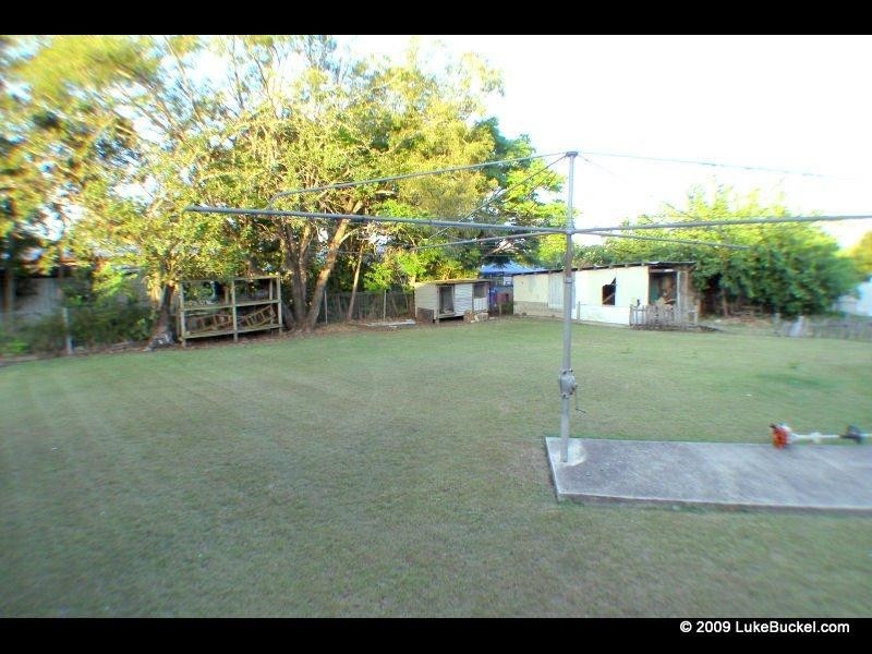 16 Robertson Road, Eastern Heights QLD 4305