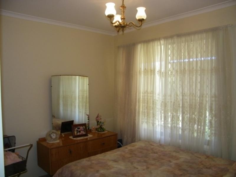 24 Glode Avenue, Churchill QLD 4305